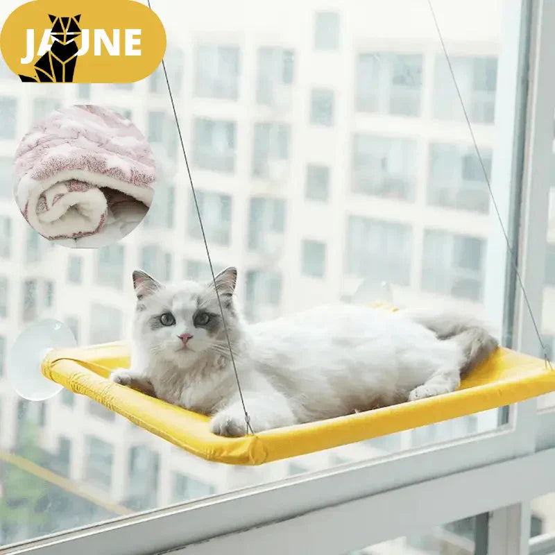 Chat se prélassant sur un lit Hamacat jaune, coin douillet pour vos animaux adorés